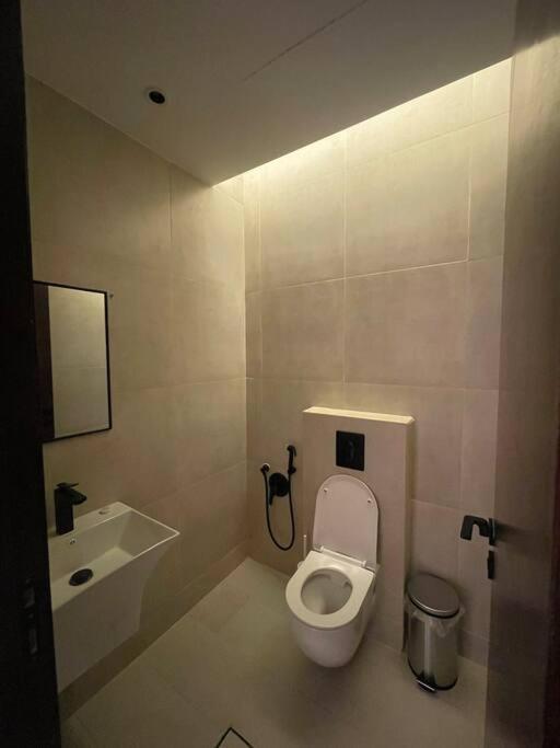 Apartment Lovely 3-bedroom Unit In Riyadh