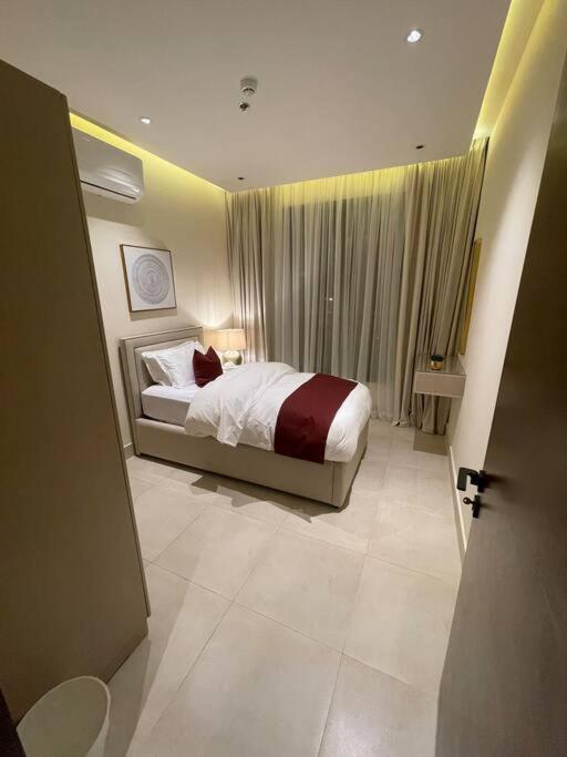 Apartment Lovely 3-bedroom Unit In Riyadh